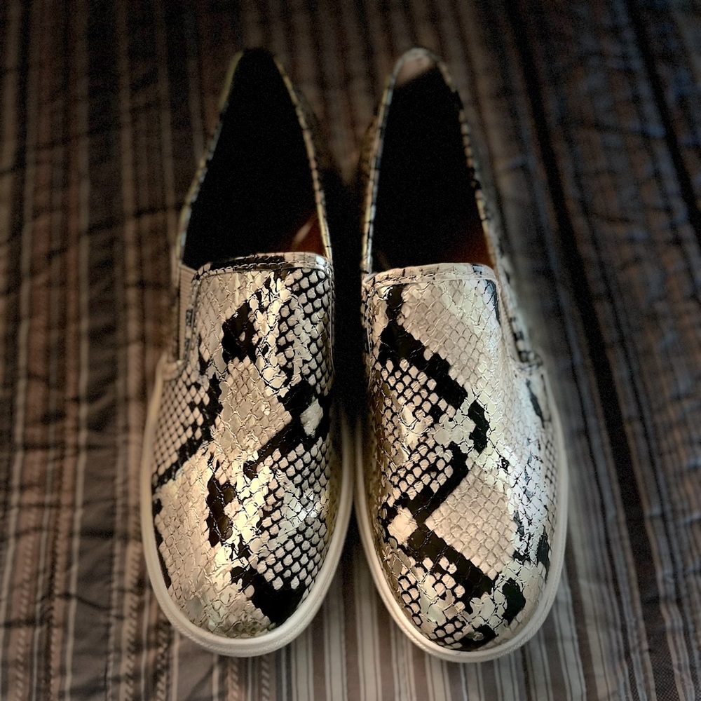 Snakeskin shoes